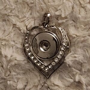 2/$20 Silver Heart Pendant with Crystals, 1 Snap/pendant